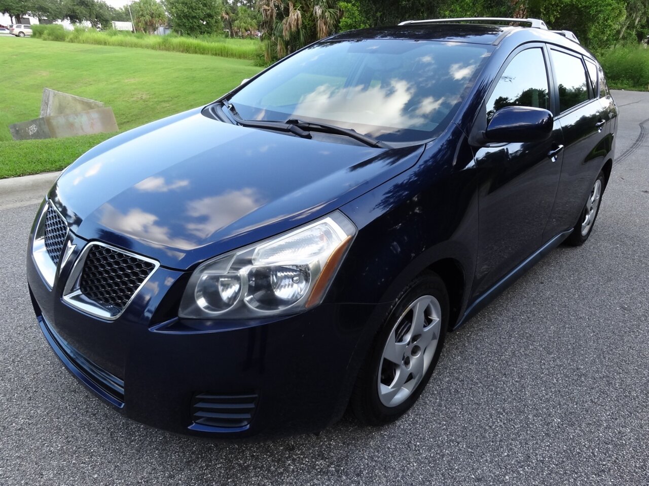 2009 Pontiac Vibe 1.8L  Wagon - Photo 2 - Deland, FL 32720