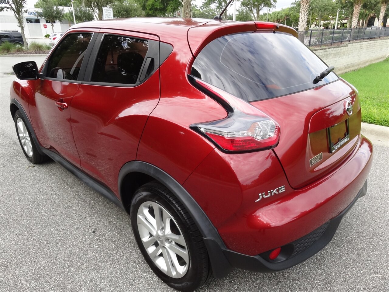 2016 Nissan JUKE S Turbo - Photo 4 - Deland, FL 32720