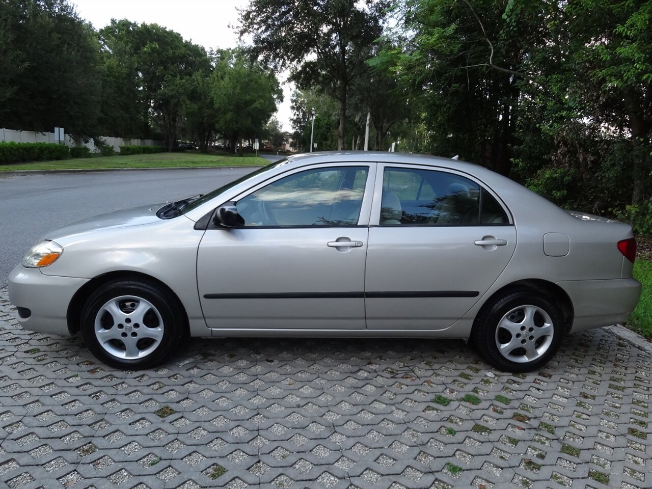 2008 Toyota Corolla CE - Photo 17 - Deland, FL 32720