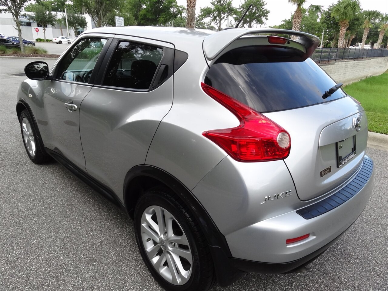 2012 Nissan JUKE SL - Photo 4 - Deland, FL 32720