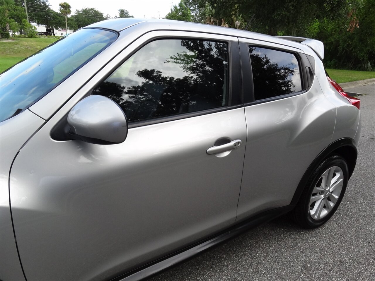 2012 Nissan JUKE SL - Photo 12 - Deland, FL 32720