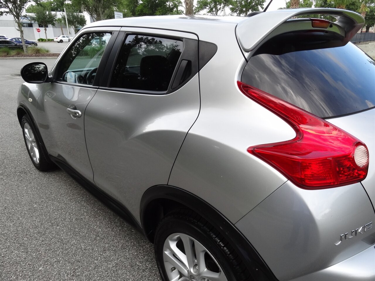 2012 Nissan JUKE SL - Photo 13 - Deland, FL 32720