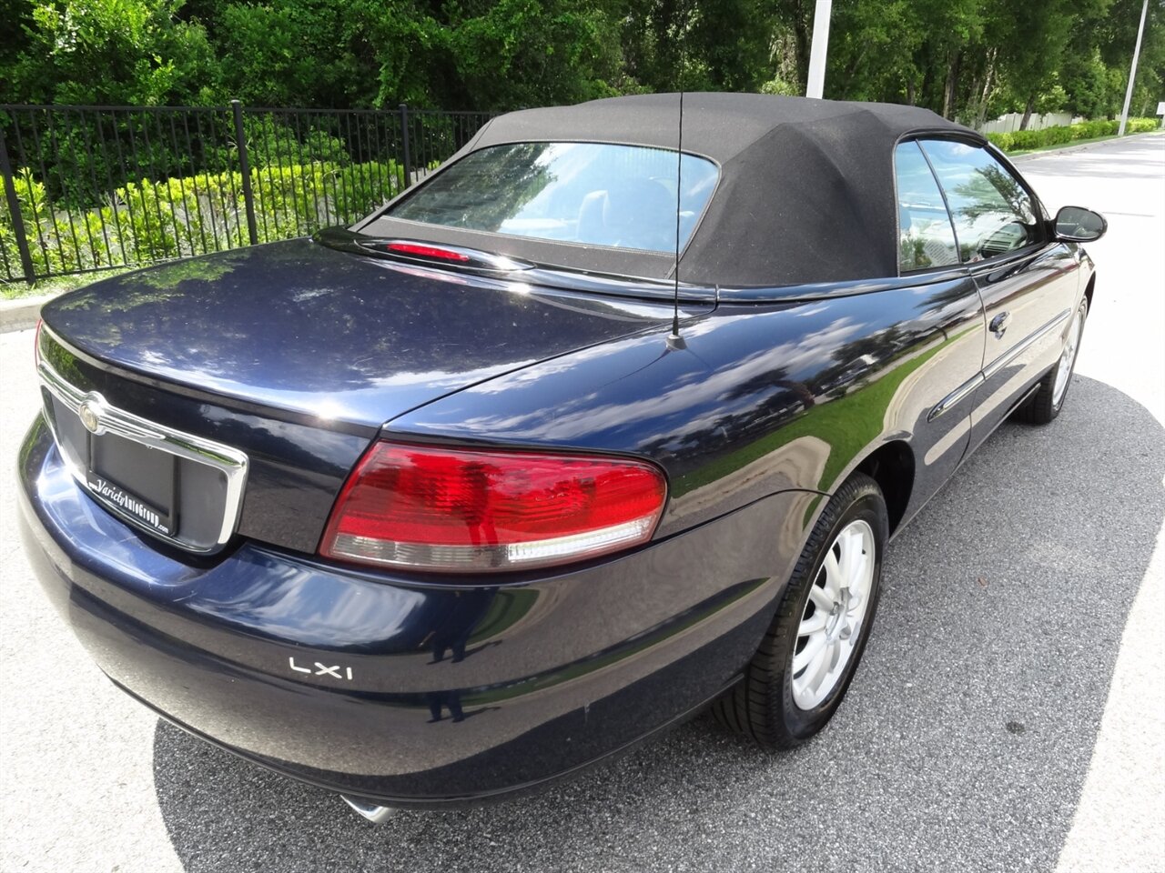 2001 Chrysler Sebring LXi - Photo 5 - Deland, FL 32720