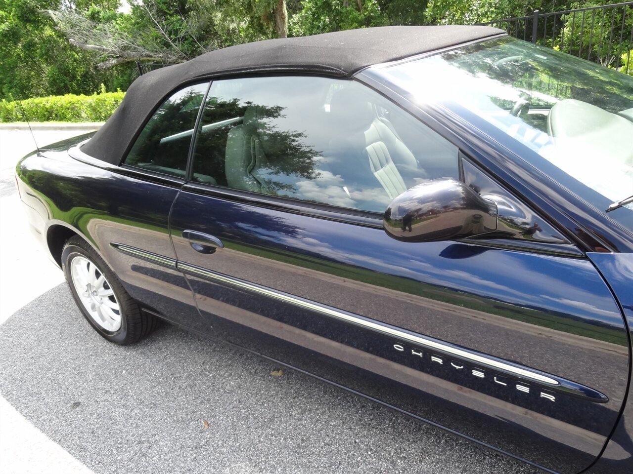 2001 Chrysler Sebring LXi - Photo 12 - Deland, FL 32720