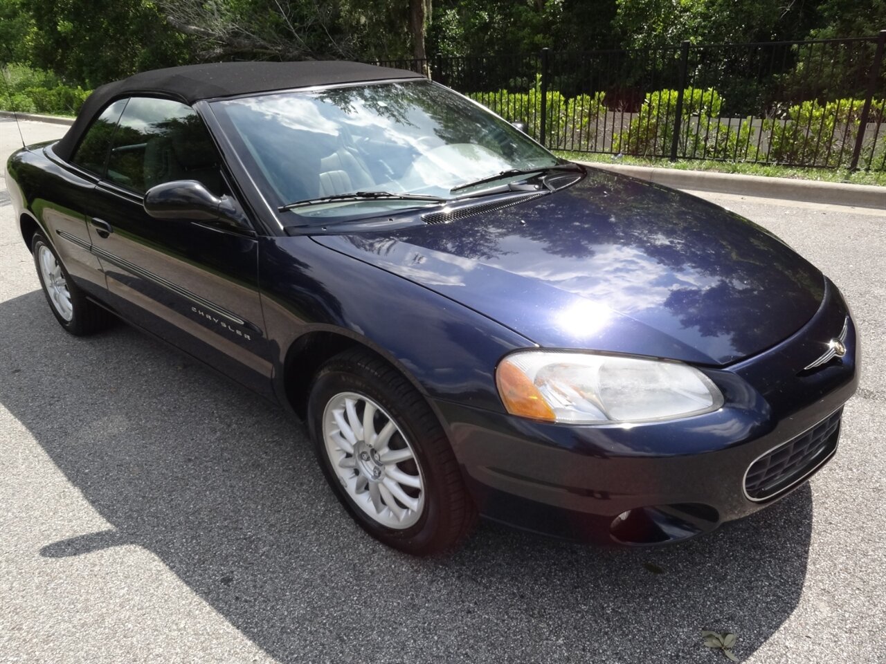 2001 Chrysler Sebring LXi - Photo 1 - Deland, FL 32720