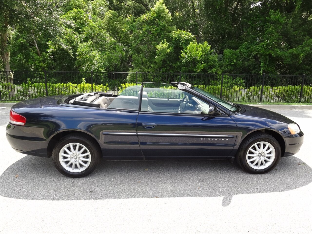 2001 Chrysler Sebring LXi - Photo 27 - Deland, FL 32720