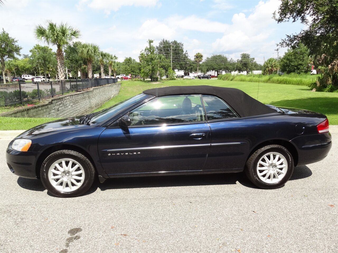 2001 Chrysler Sebring LXi - Photo 26 - Deland, FL 32720