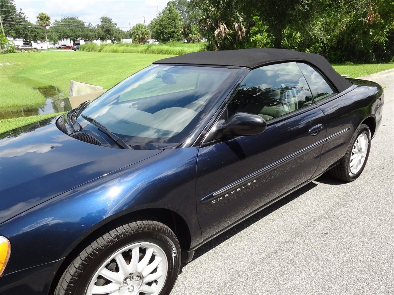 2001 Chrysler Sebring LXi - Photo 11 - Deland, FL 32720