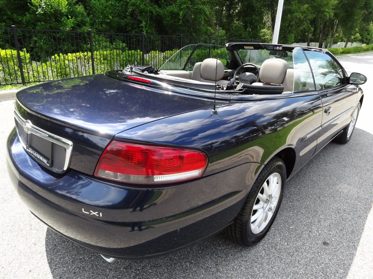2001 Chrysler Sebring LXi - Photo 6 - Deland, FL 32720