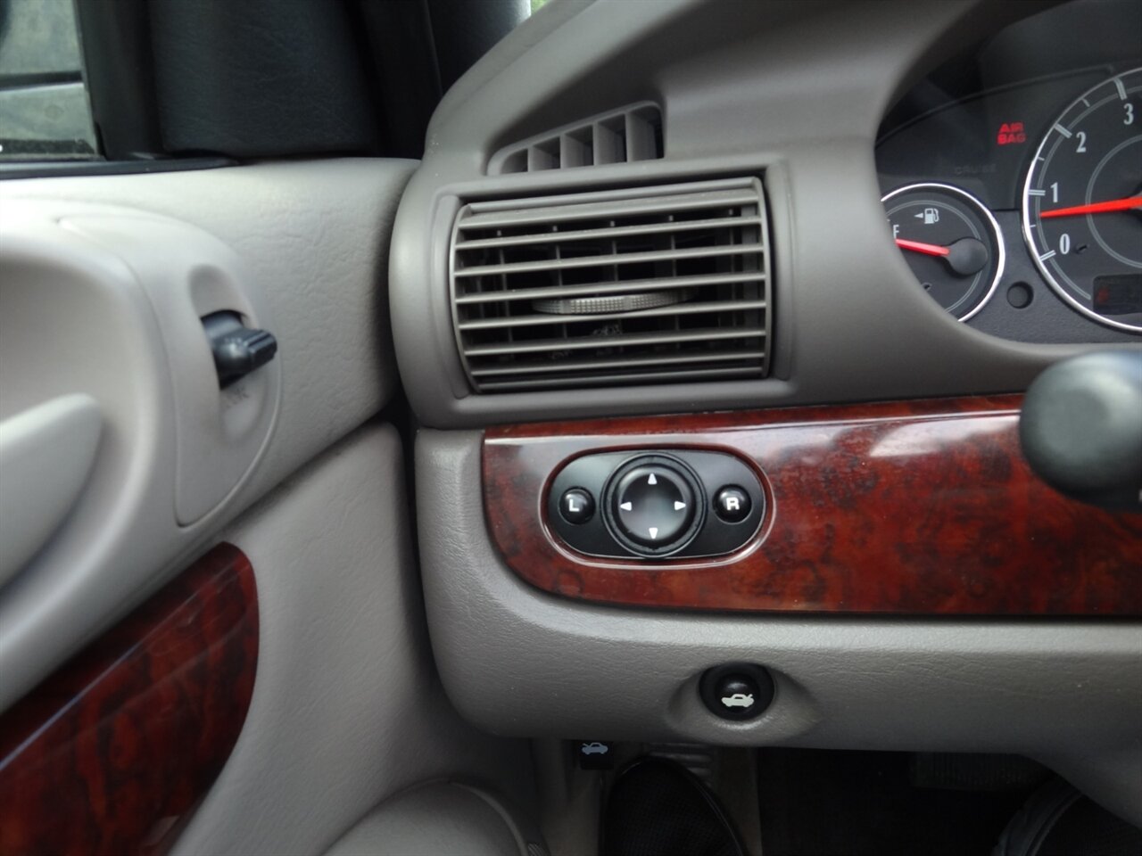 2001 Chrysler Sebring LXi - Photo 50 - Deland, FL 32720