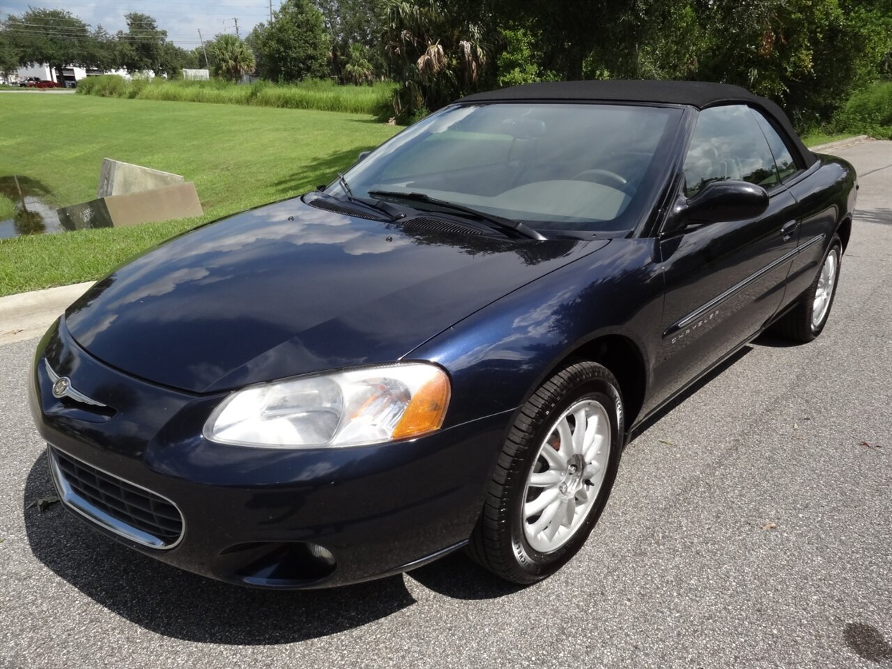2001 Chrysler Sebring LXi - Photo 3 - Deland, FL 32720