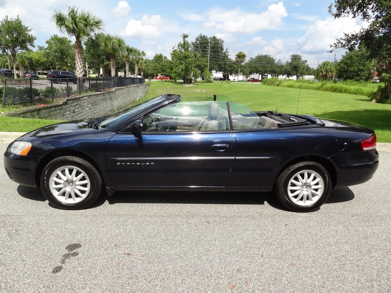 2001 Chrysler Sebring LXi - Photo 28 - Deland, FL 32720