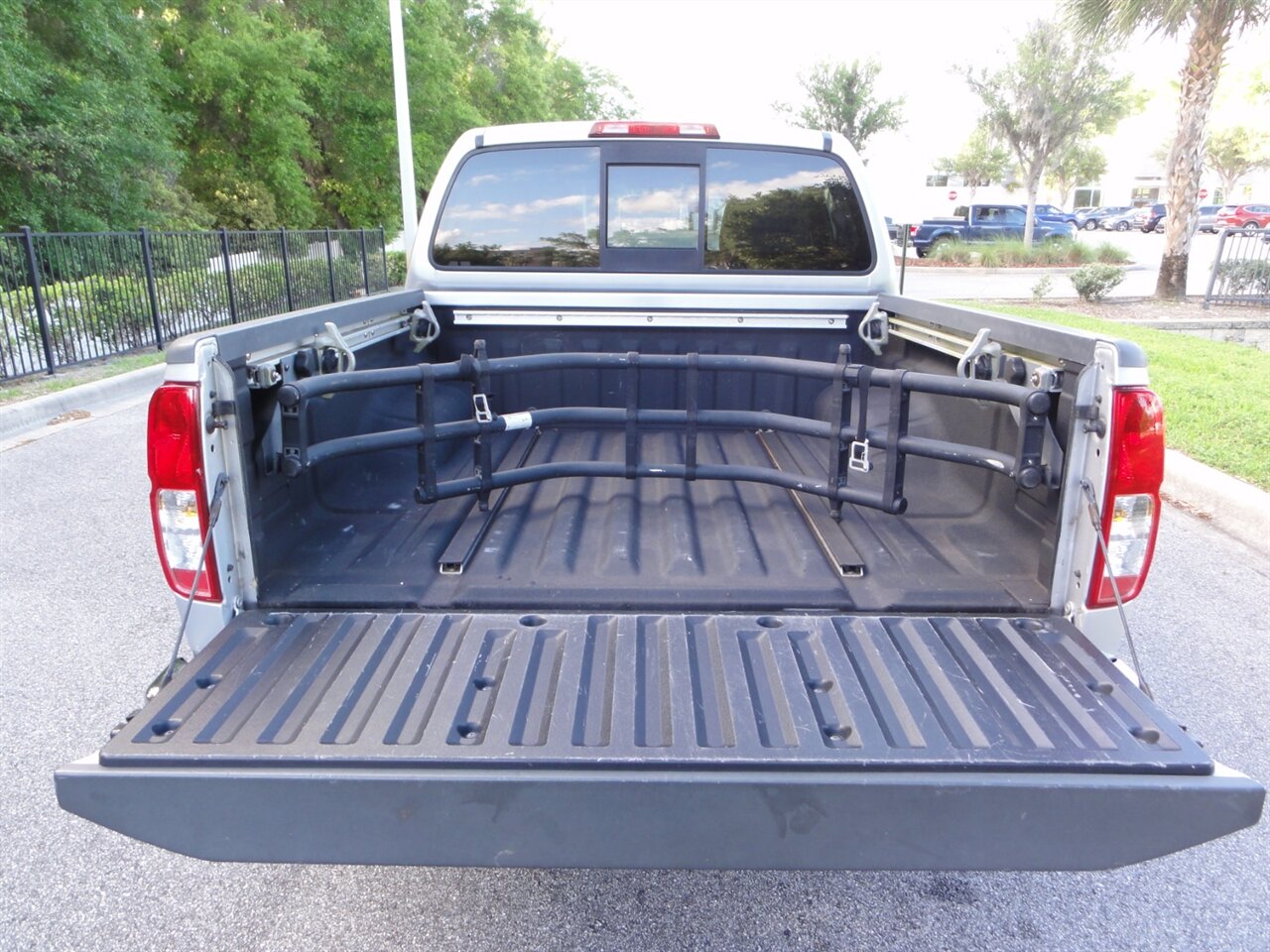 2015 Nissan Frontier SV   - Photo 24 - Deland, FL 32720