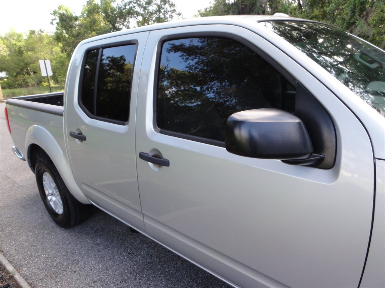 2015 Nissan Frontier SV   - Photo 10 - Deland, FL 32720