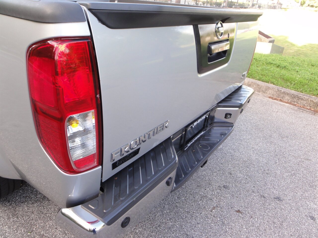 2015 Nissan Frontier SV   - Photo 21 - Deland, FL 32720