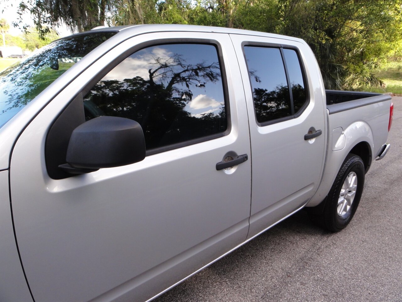 2015 Nissan Frontier SV   - Photo 11 - Deland, FL 32720