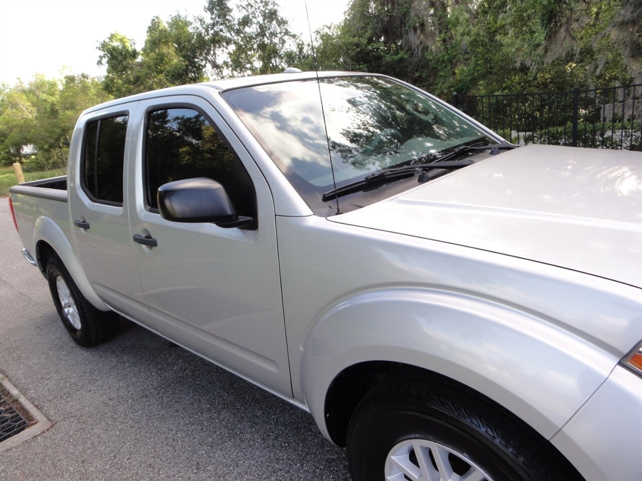 2015 Nissan Frontier SV   - Photo 8 - Deland, FL 32720