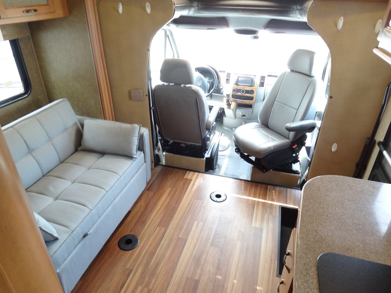 2014 Coachmen Prism 3500 24G - Photo 60 - Deland, FL 32720