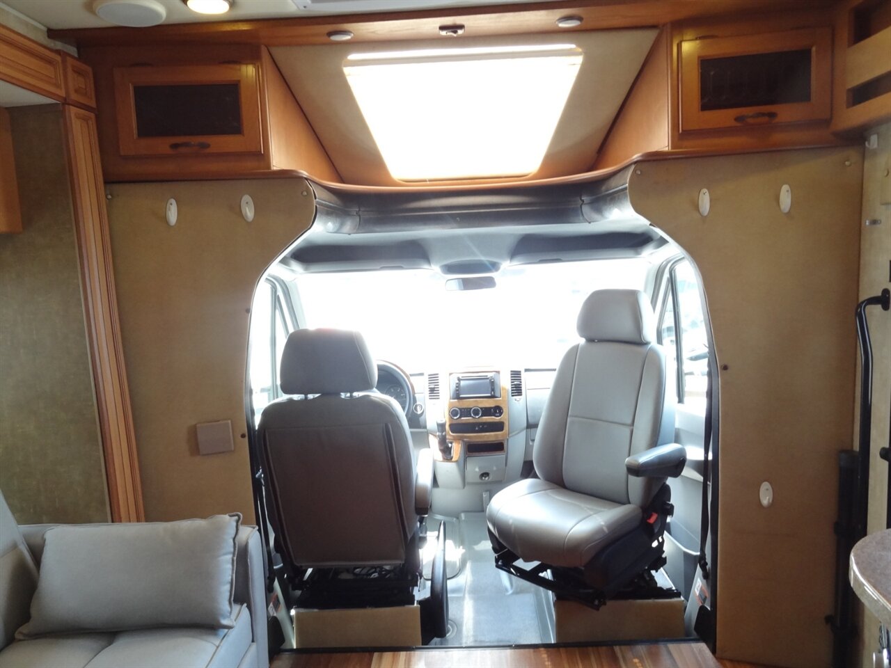 2014 Coachmen Prism 3500 24G - Photo 61 - Deland, FL 32720