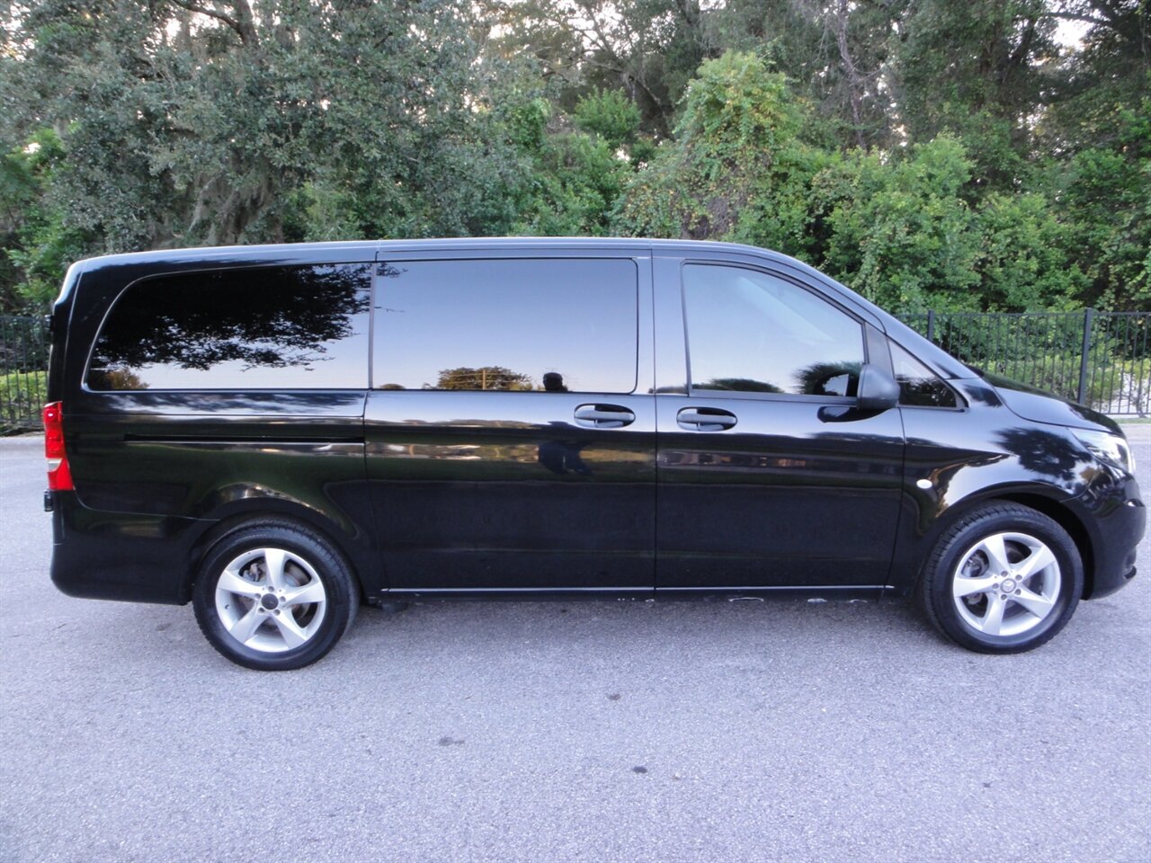 2018 Mercedes-Benz Metris 8 Passenger - Photo 15 - Deland, FL 32720