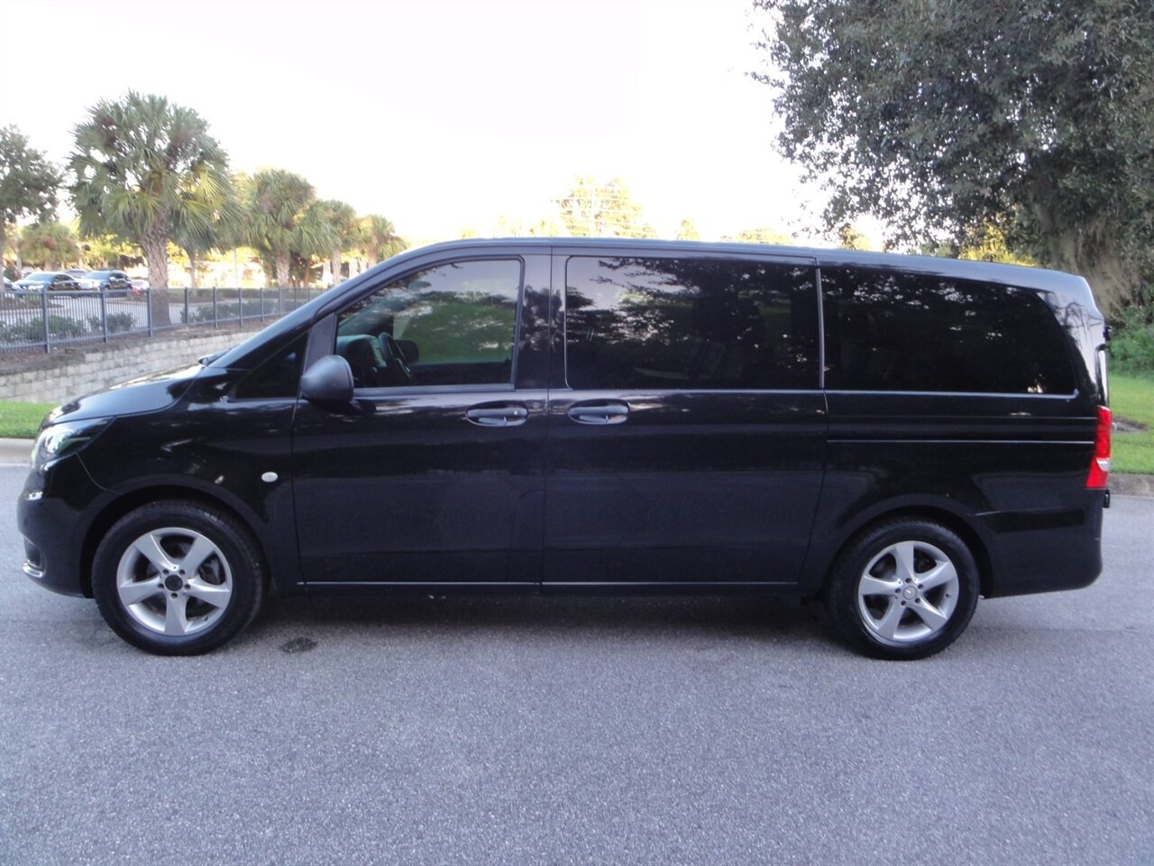 2018 Mercedes-Benz Metris 8 Passenger - Photo 16 - Deland, FL 32720