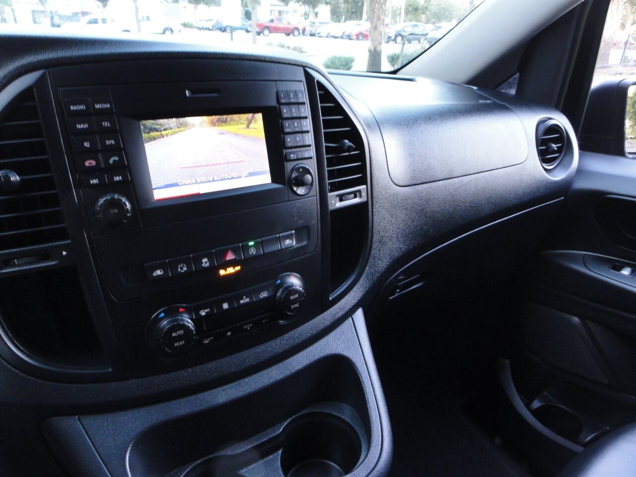 2018 Mercedes-Benz Metris 8 Passenger - Photo 51 - Deland, FL 32720