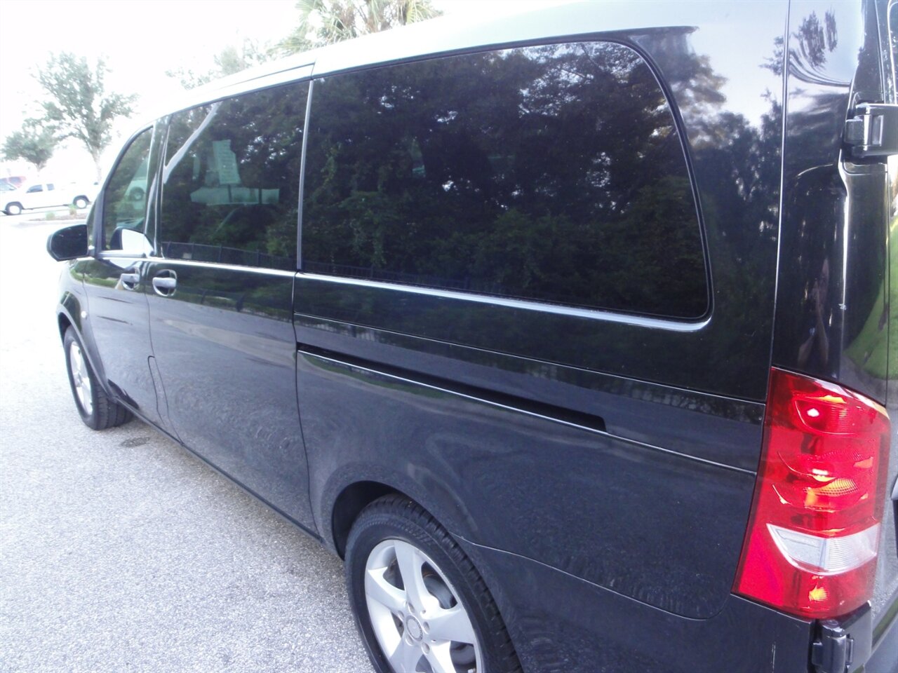 2018 Mercedes-Benz Metris 8 Passenger - Photo 12 - Deland, FL 32720