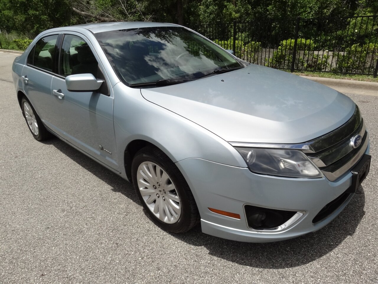 2010 Ford Fusion Hybrid Hybrid premium - Photo 1 - Deland, FL 32720