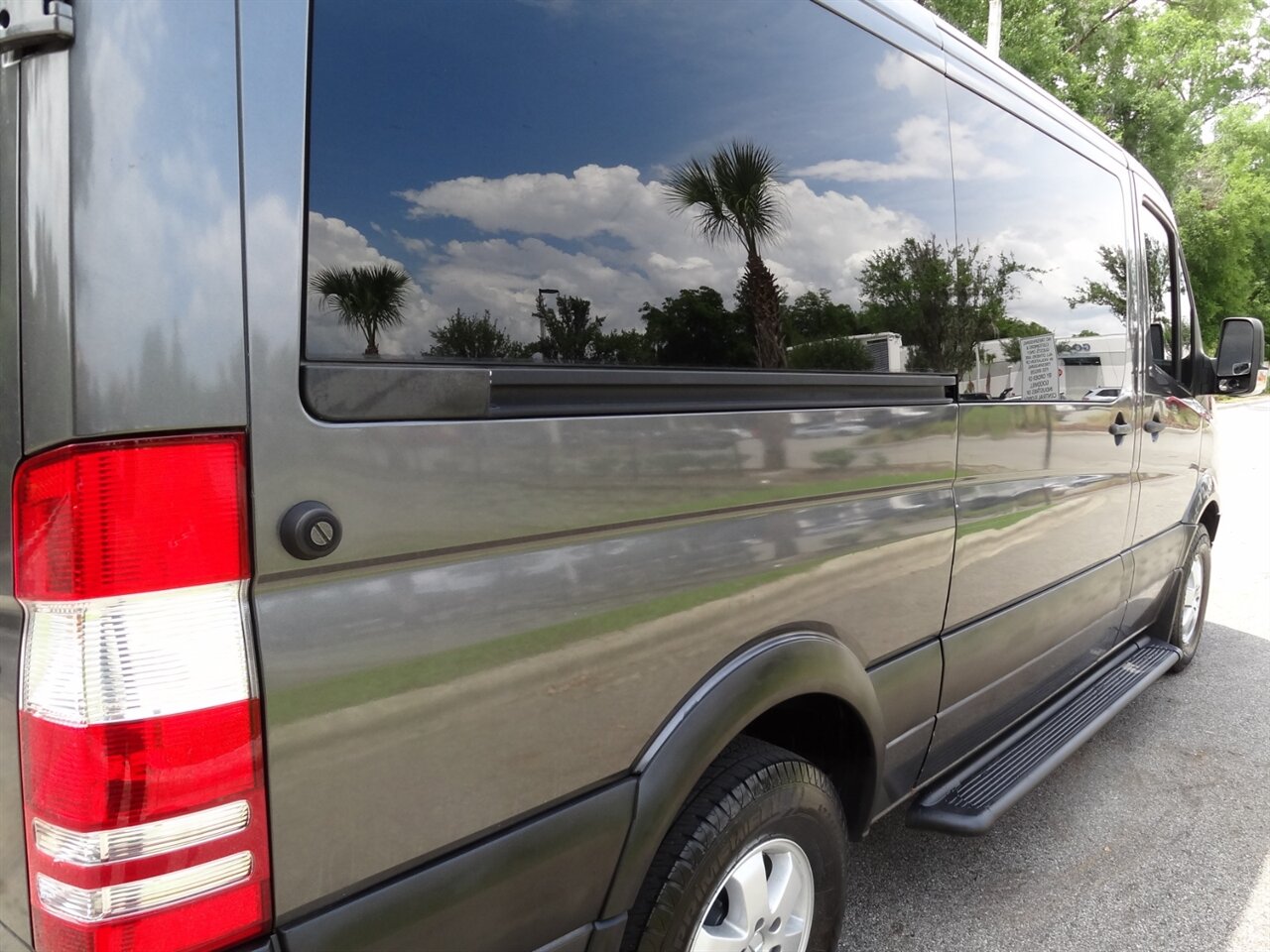2007 Dodge Sprinter 2500 - Photo 13 - Deland, FL 32720