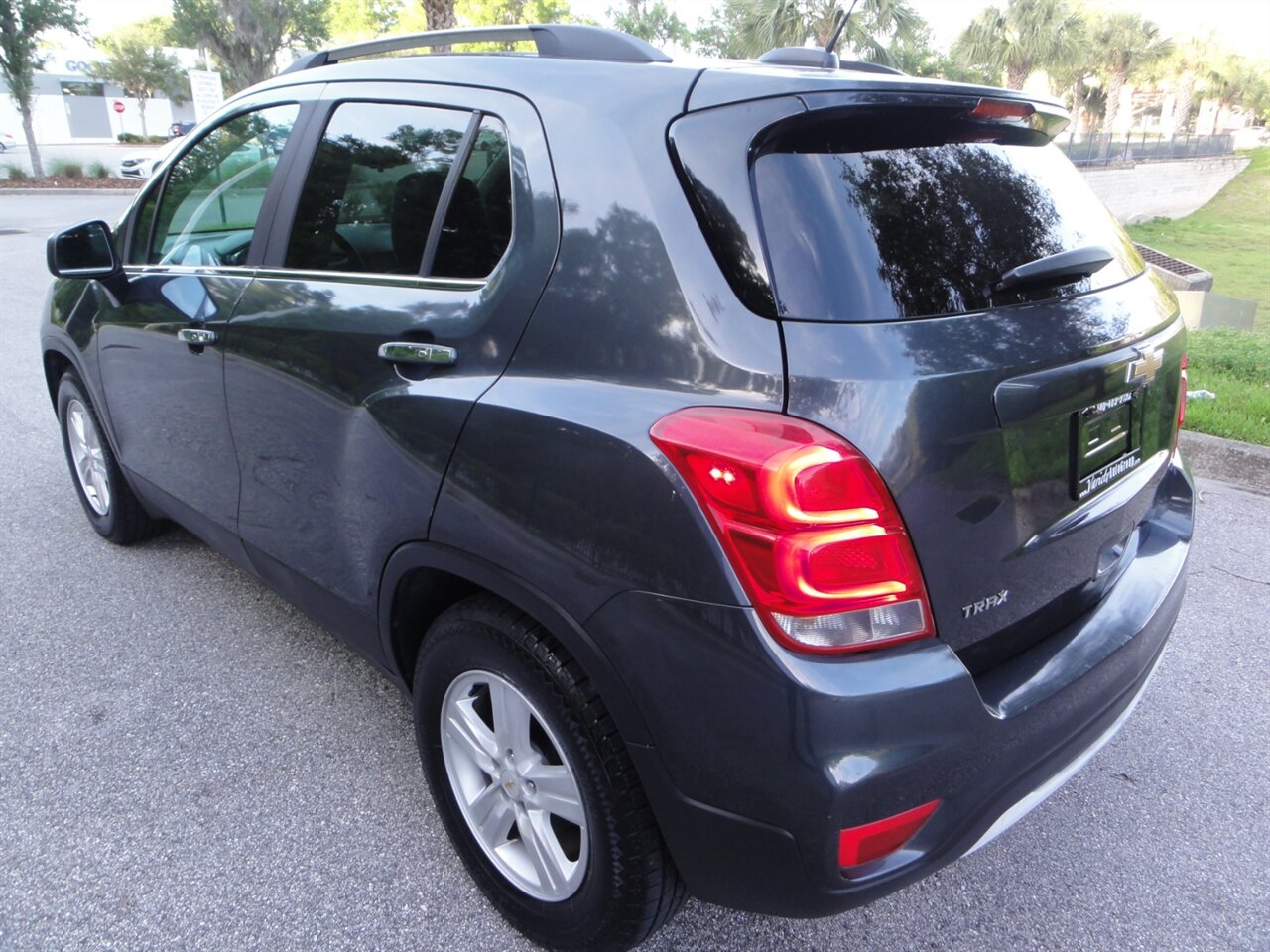 2017 Chevrolet Trax LT - Photo 4 - Deland, FL 32720