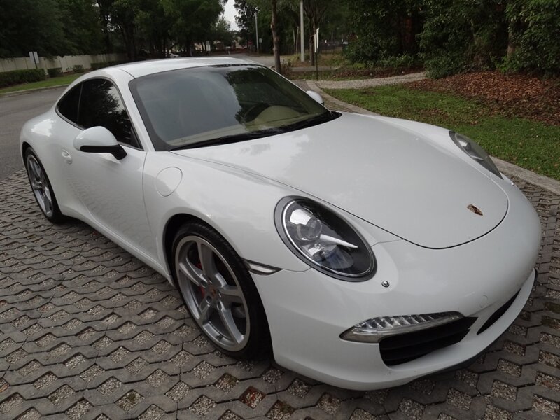 2015 Porsche 911 Carrera S  