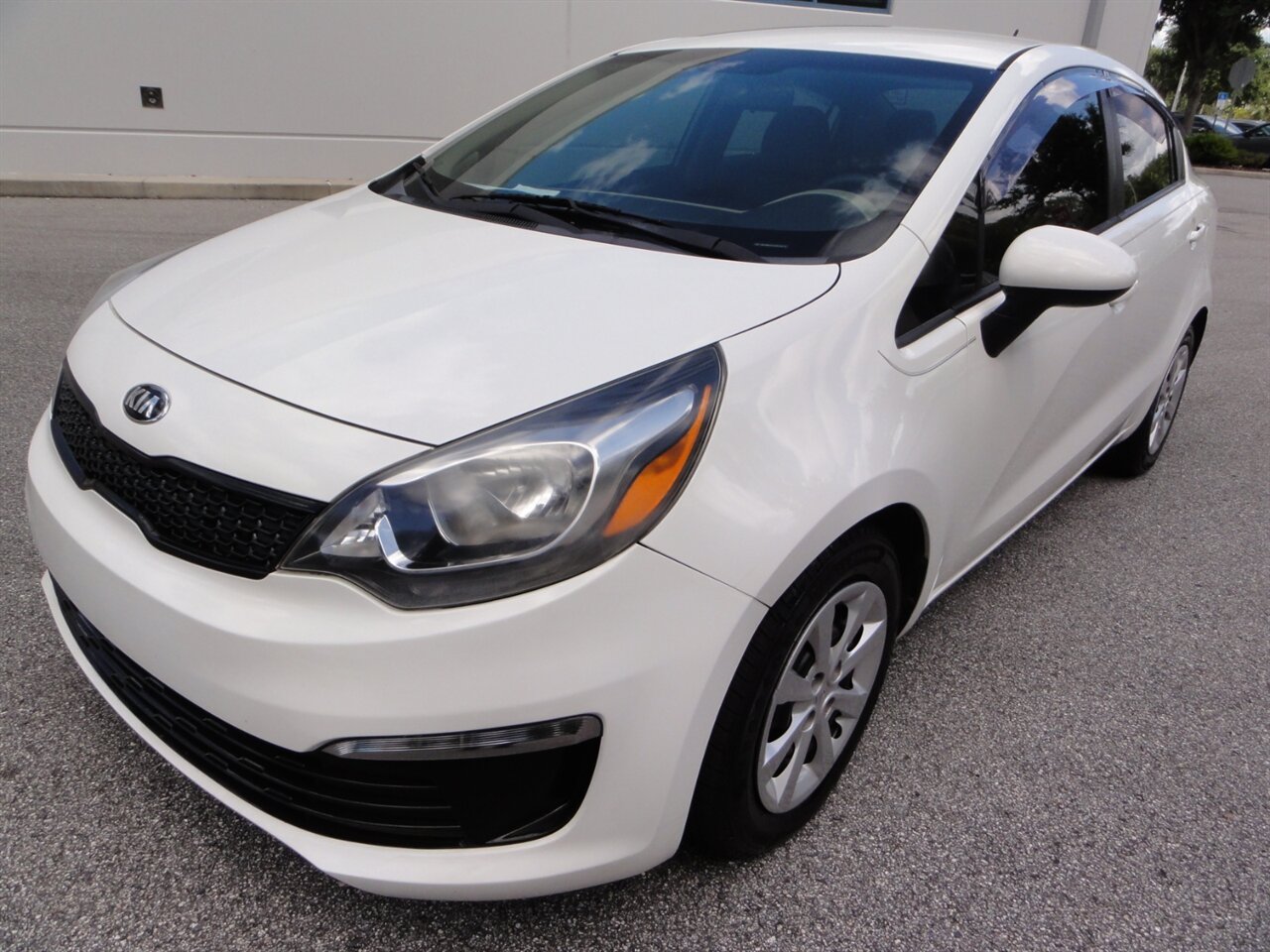 2016 Kia Rio LX   - Photo 2 - Deland, FL 32720