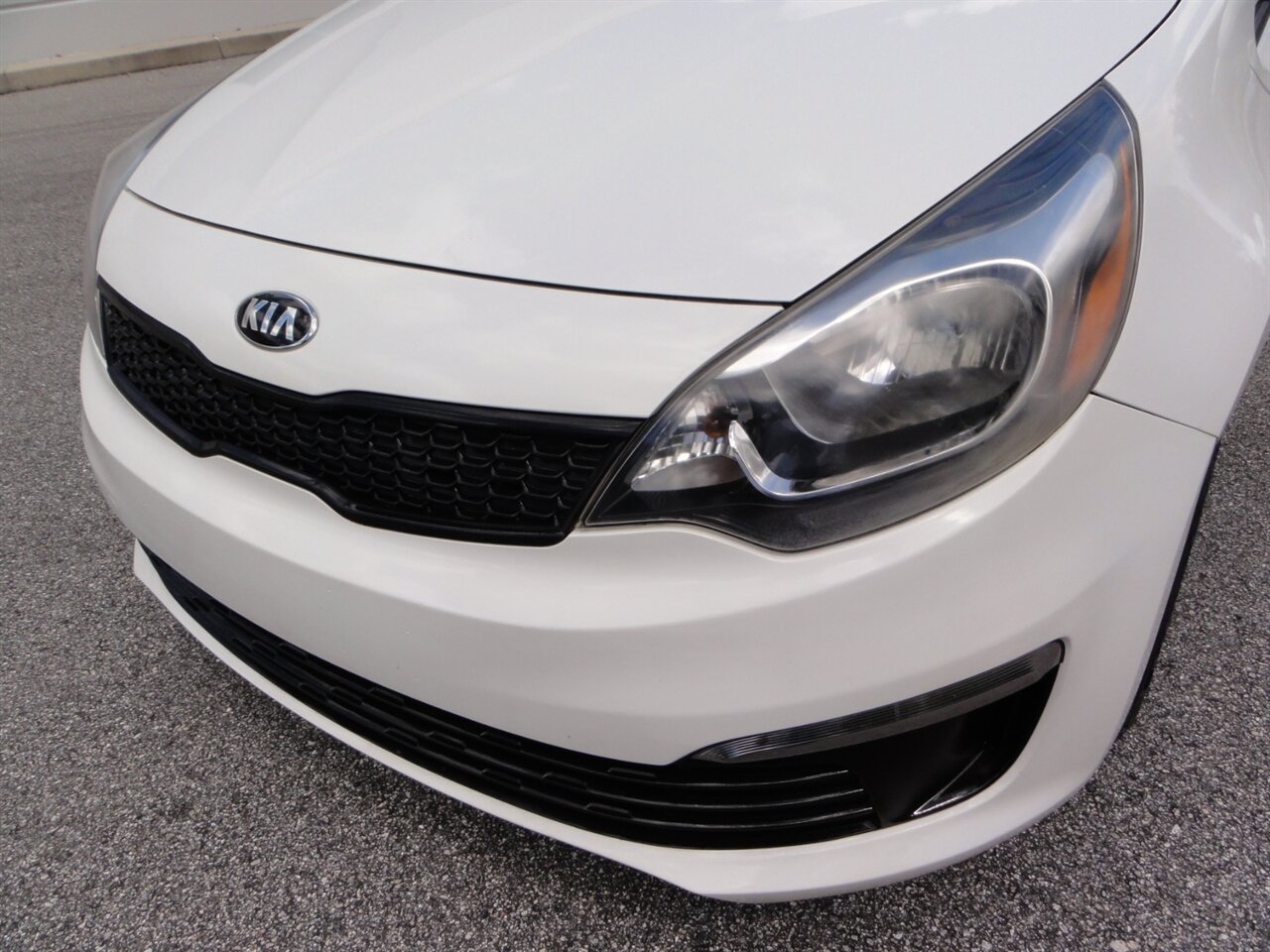 2016 Kia Rio LX   - Photo 8 - Deland, FL 32720