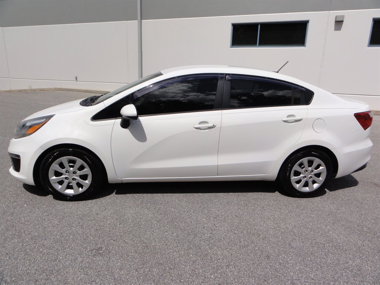 2016 Kia Rio LX   - Photo 17 - Deland, FL 32720