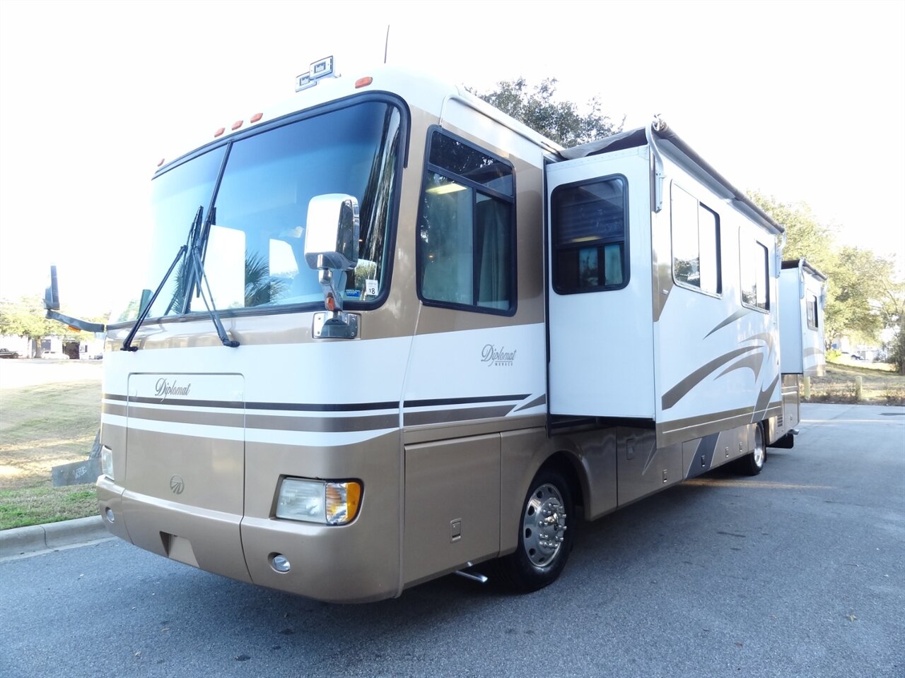 2003 Monaco Diplomat 40PST Class A  Premium - Photo 2 - Deland, FL 32720