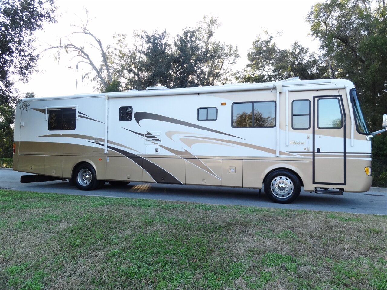2003 Monaco Diplomat 40PST Class A  Premium - Photo 9 - Deland, FL 32720
