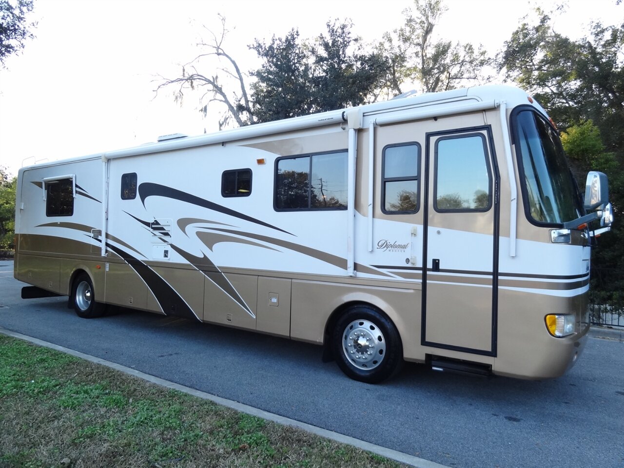 2003 Monaco Diplomat 40PST Class A  Premium - Photo 8 - Deland, FL 32720