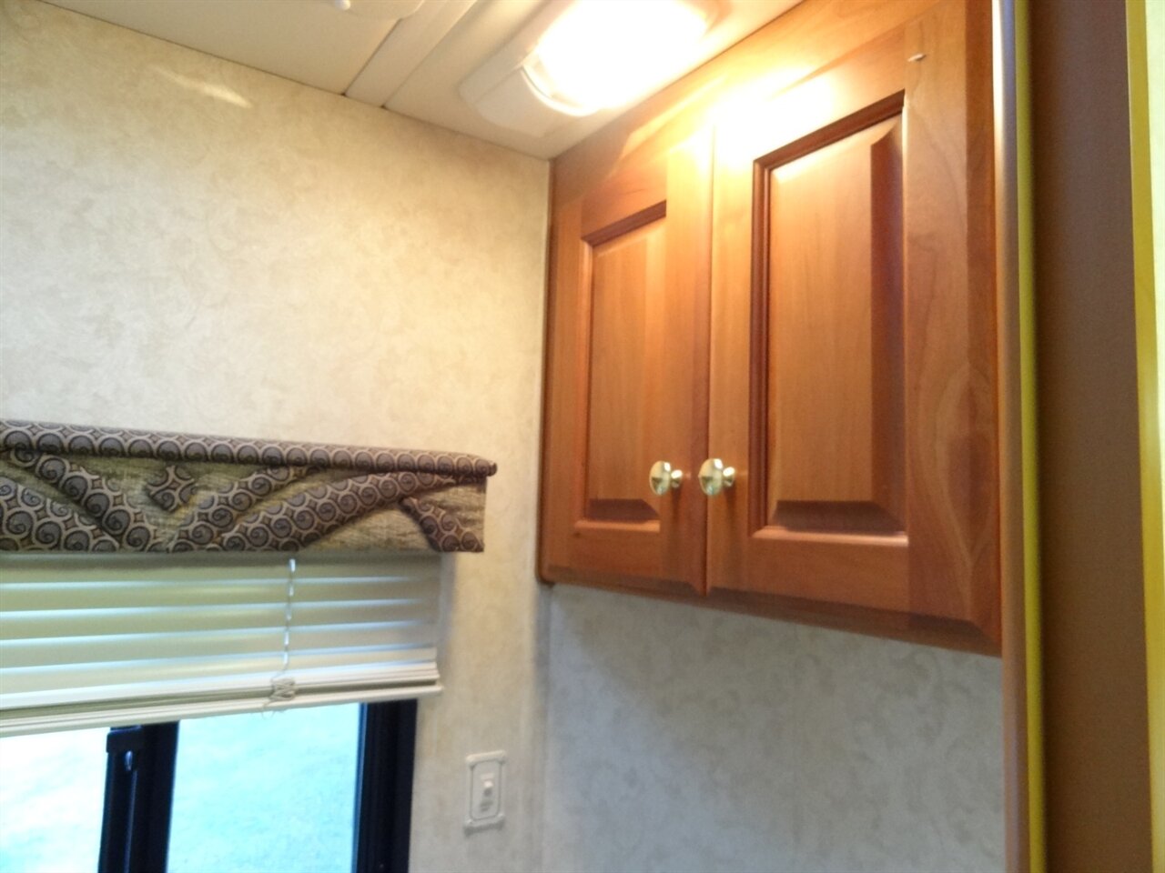 2003 Monaco Diplomat 40PST Class A  Premium - Photo 74 - Deland, FL 32720