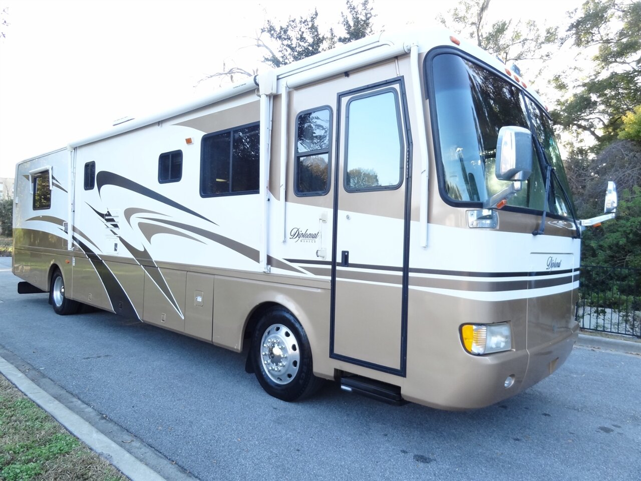 2003 Monaco Diplomat 40PST Class A  Premium - Photo 1 - Deland, FL 32720