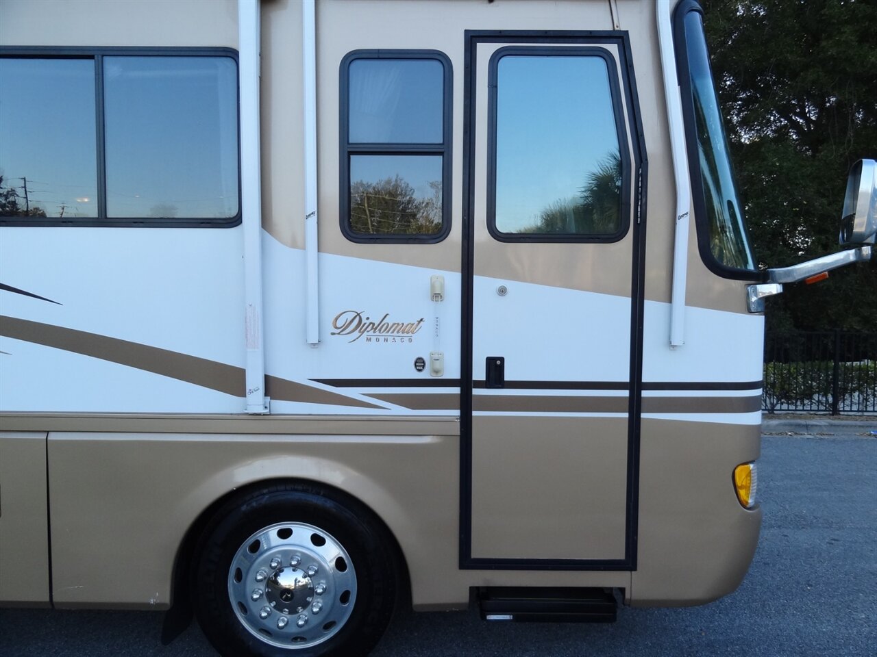 2003 Monaco Diplomat 40PST Class A  Premium - Photo 10 - Deland, FL 32720