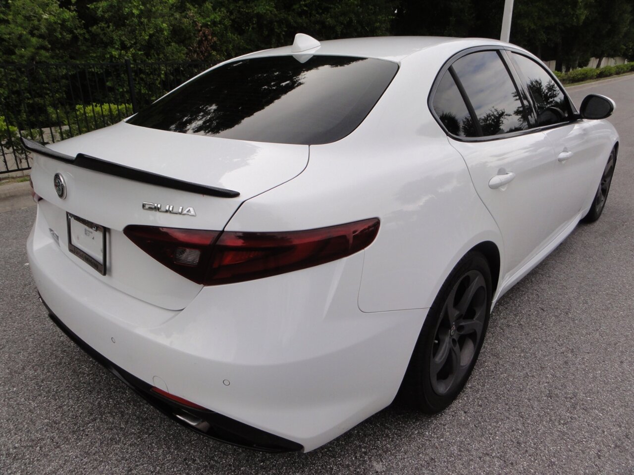2017 Alfa Romeo Giulia Sport Ultra premium - Photo 3 - Deland, FL 32720