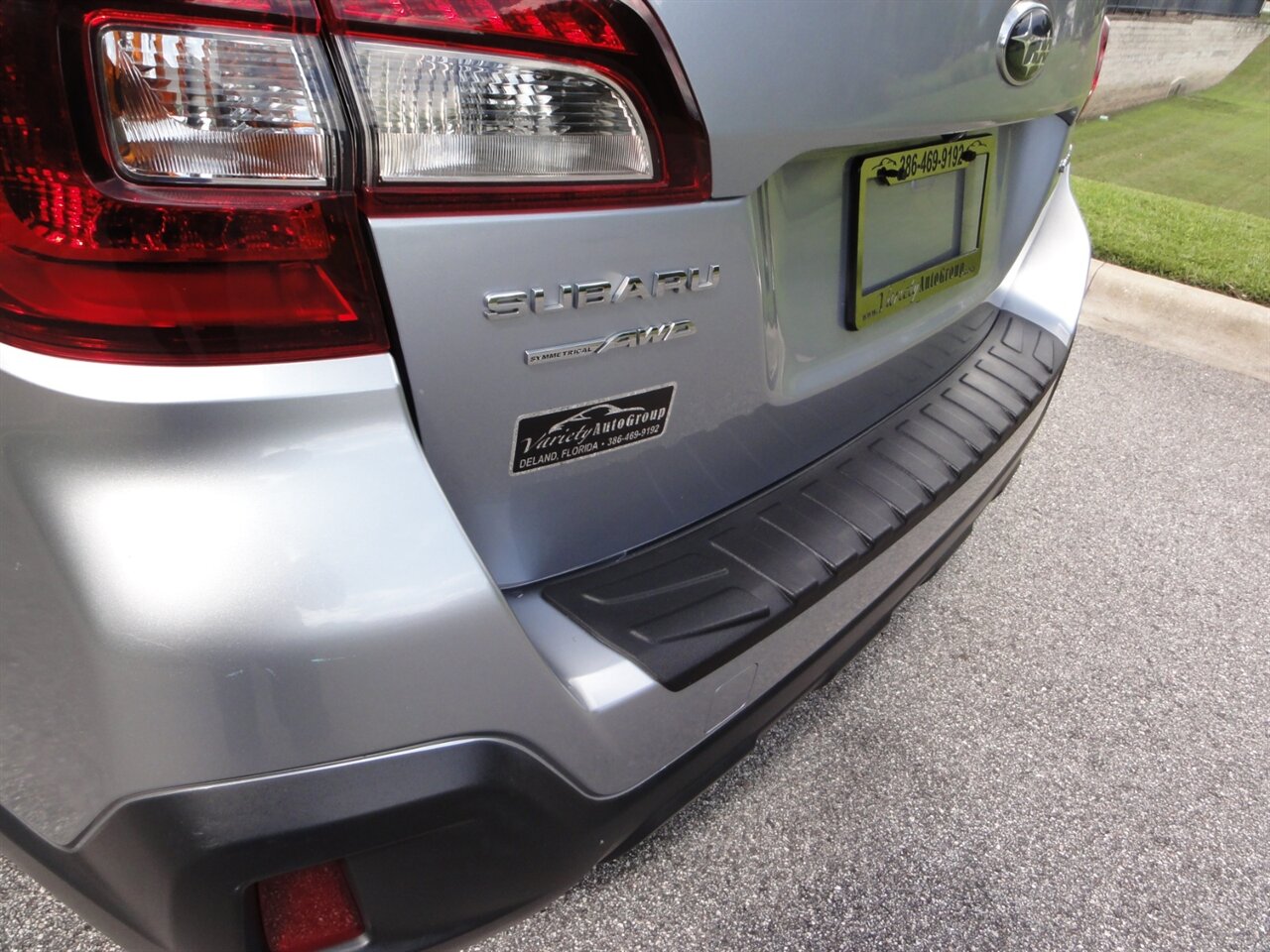 2018 Subaru Outback 2.5i Premium   - Photo 22 - Deland, FL 32720