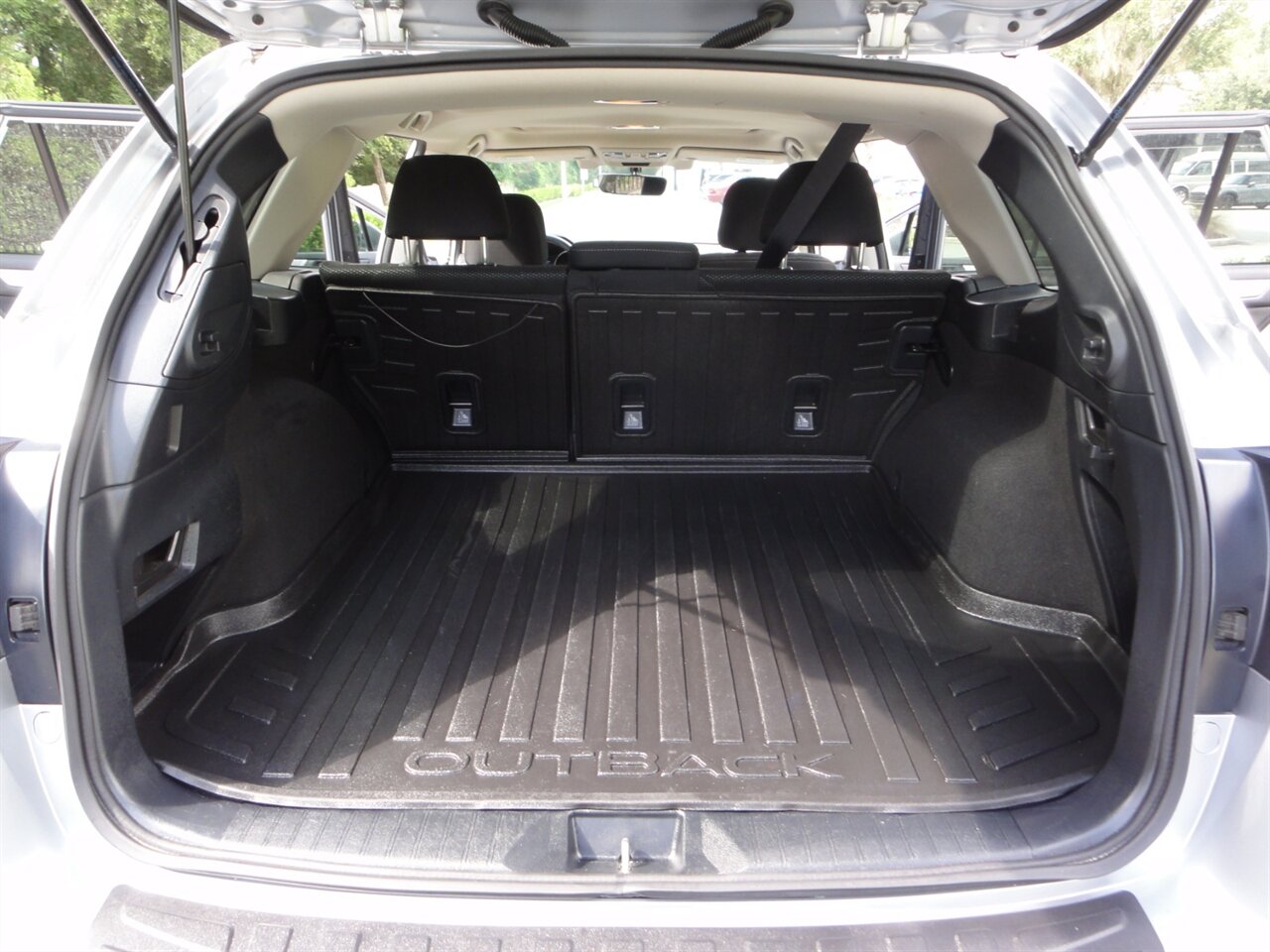 2018 Subaru Outback 2.5i Premium   - Photo 37 - Deland, FL 32720