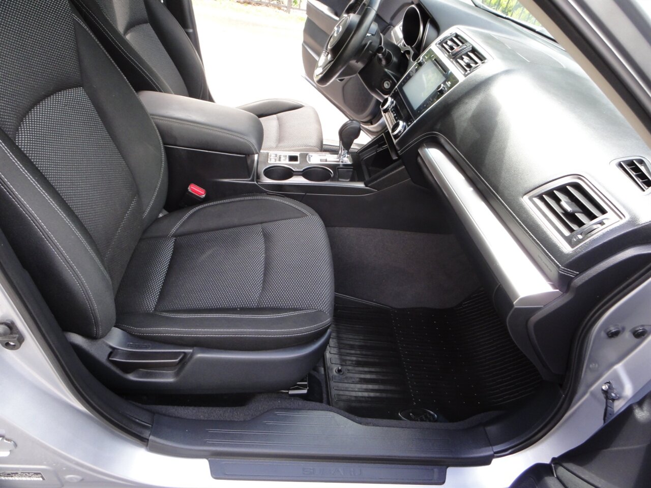 2018 Subaru Outback 2.5i Premium   - Photo 41 - Deland, FL 32720
