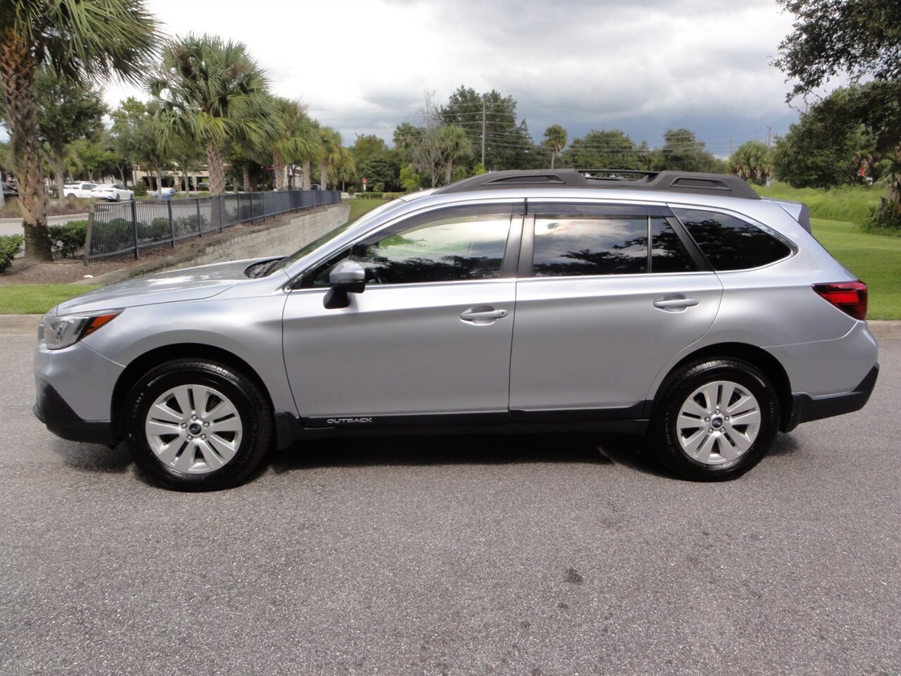 2018 Subaru Outback 2.5i Premium   - Photo 16 - Deland, FL 32720