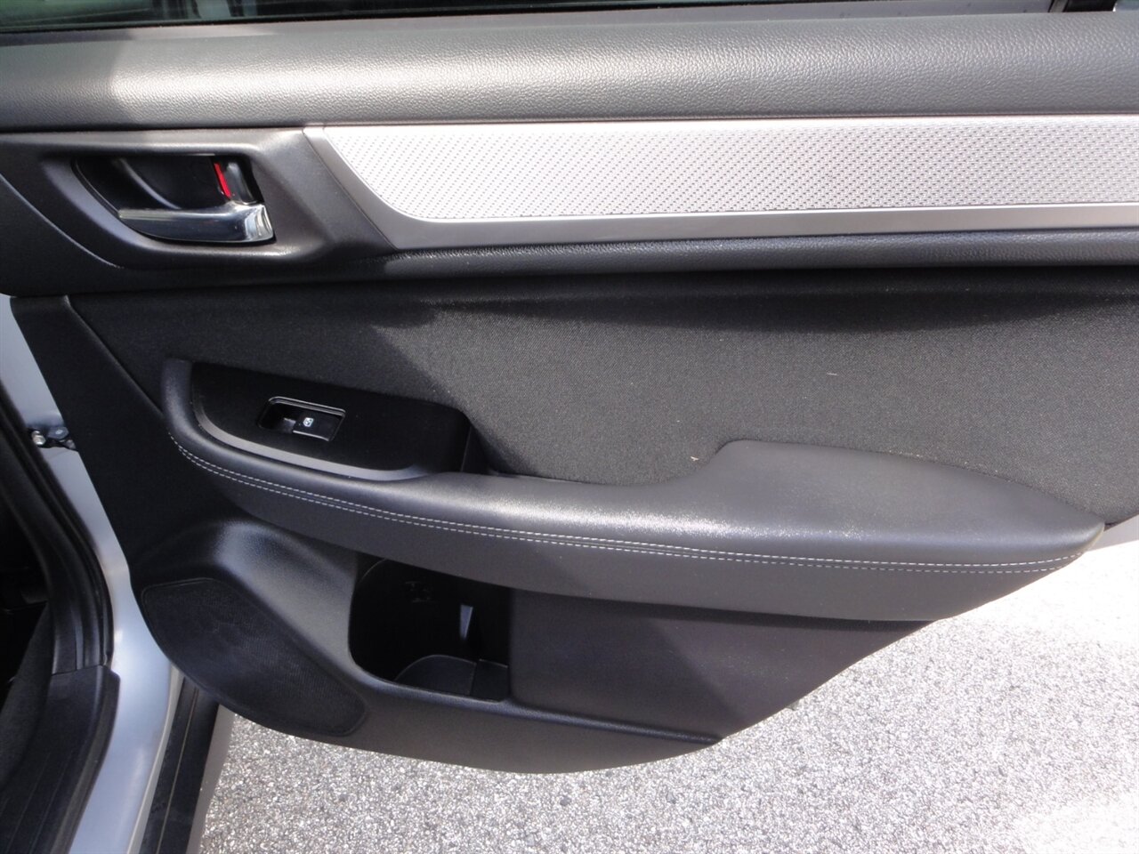 2018 Subaru Outback 2.5i Premium   - Photo 40 - Deland, FL 32720