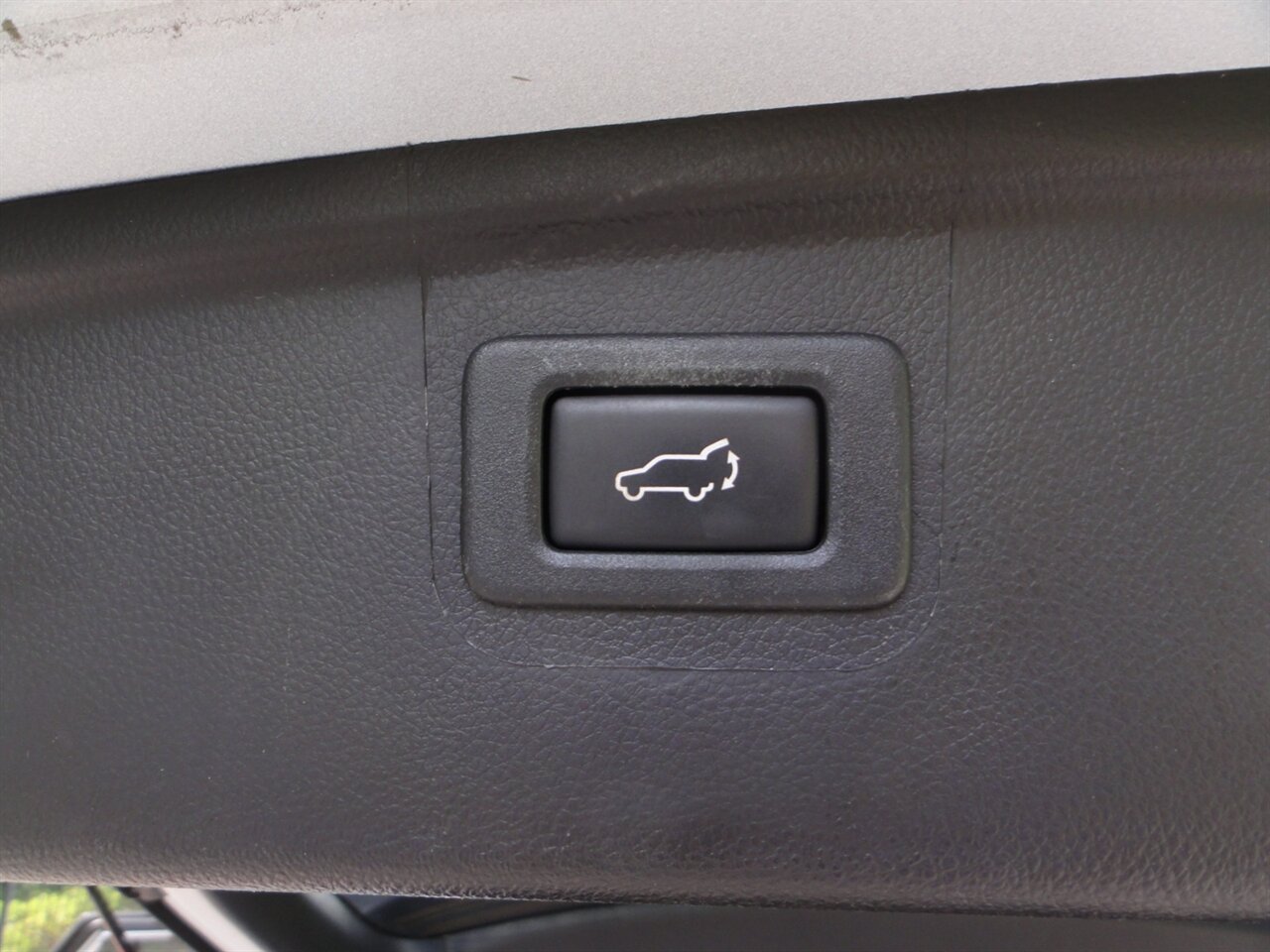 2018 Subaru Outback 2.5i Premium   - Photo 38 - Deland, FL 32720