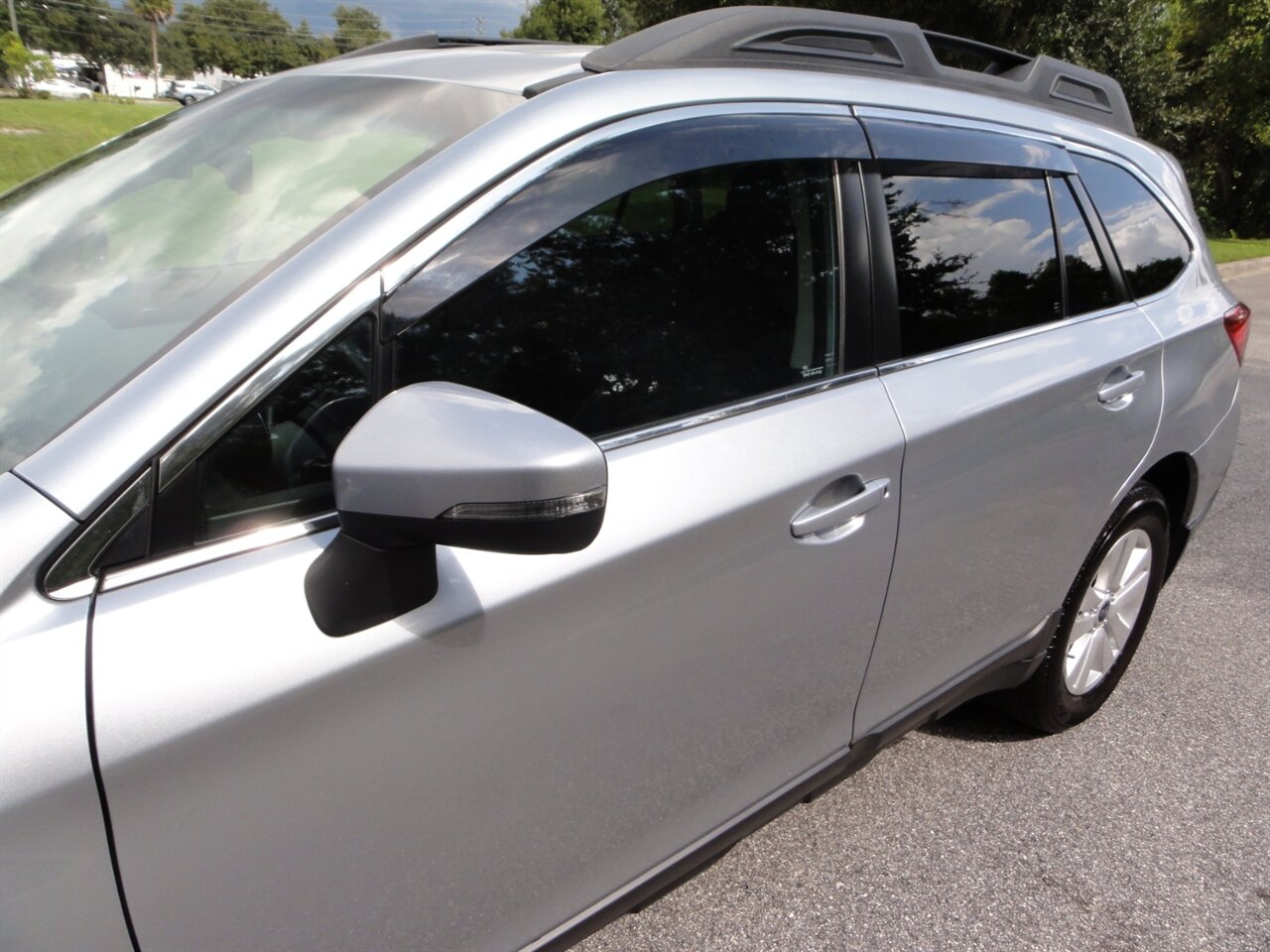 2018 Subaru Outback 2.5i Premium   - Photo 11 - Deland, FL 32720