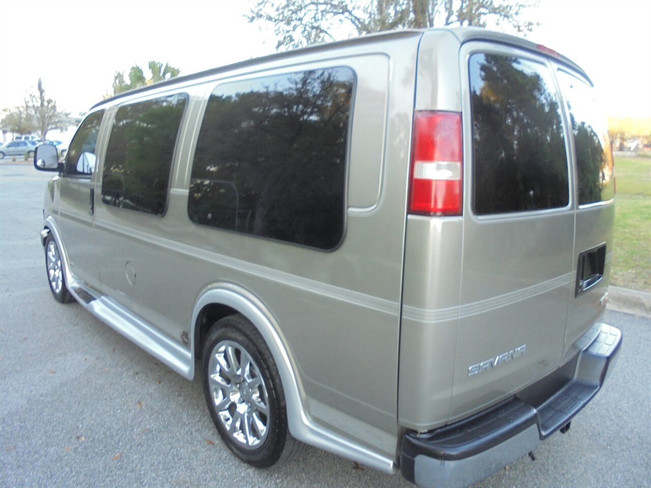 2003 GMC Savana Southern Comfort Premium   - Photo 4 - Deland, FL 32720