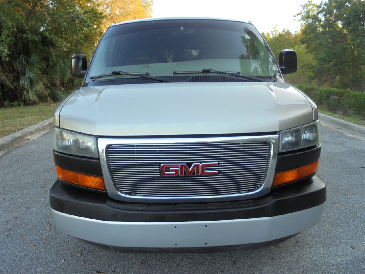 2003 GMC Savana Southern Comfort Premium   - Photo 5 - Deland, FL 32720